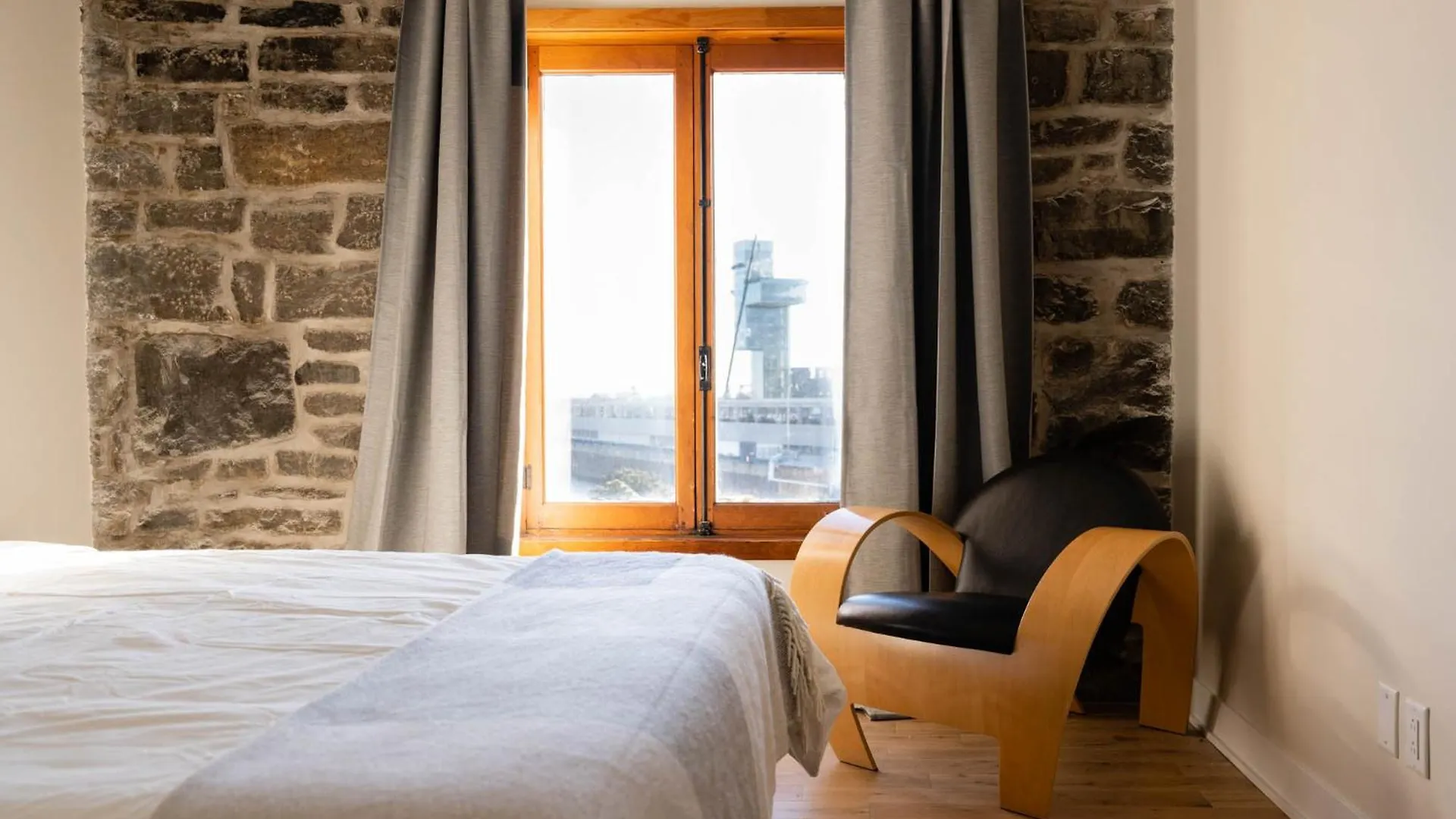 Aparthotel Maison Place Royale By Luxury In Transit Montreal