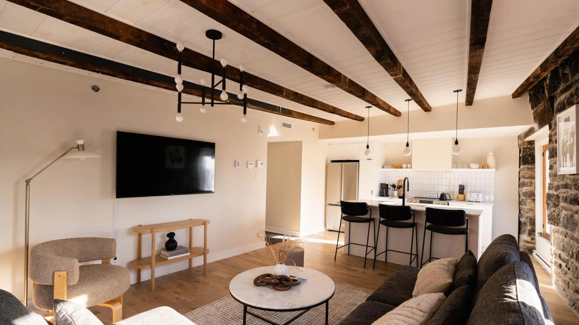 **** Aparthotel Maison Place Royale By Luxury In Transit Montreal Canada