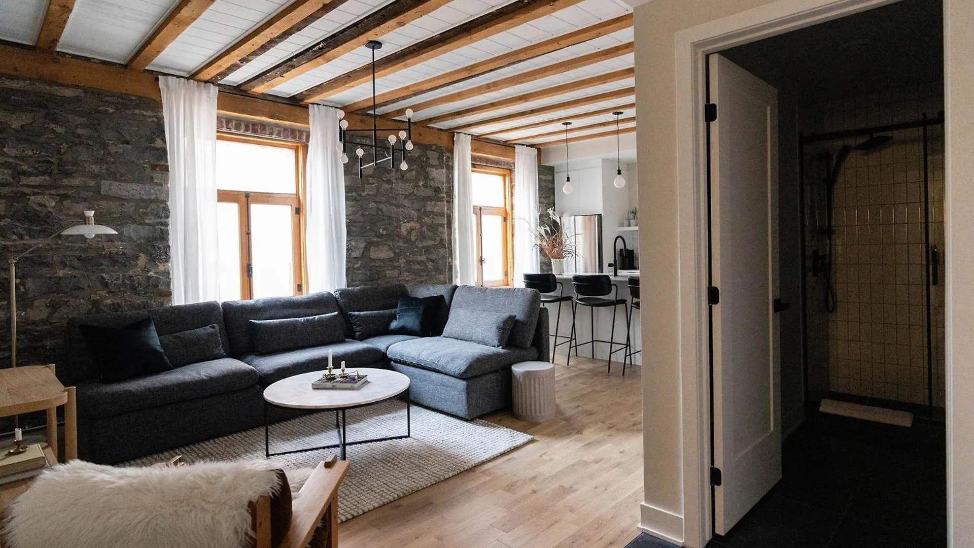 Maison Place Royale By Luxury In Transit Montreal Canada