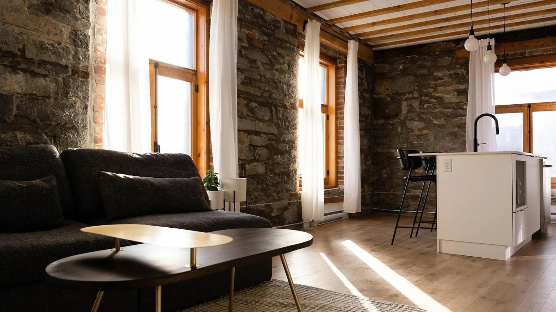 Maison Place Royale By Luxury In Transit Montreal Aparthotel